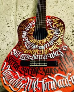 Chitarra Classica personalizzata in Hand Lettering